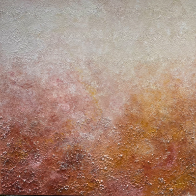 TIERRA Textura abstracta en tonos cálidos de rojo, naranja y beige, con efecto difuminado.